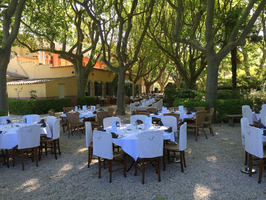 La Touloubre La Barben Exterior foto